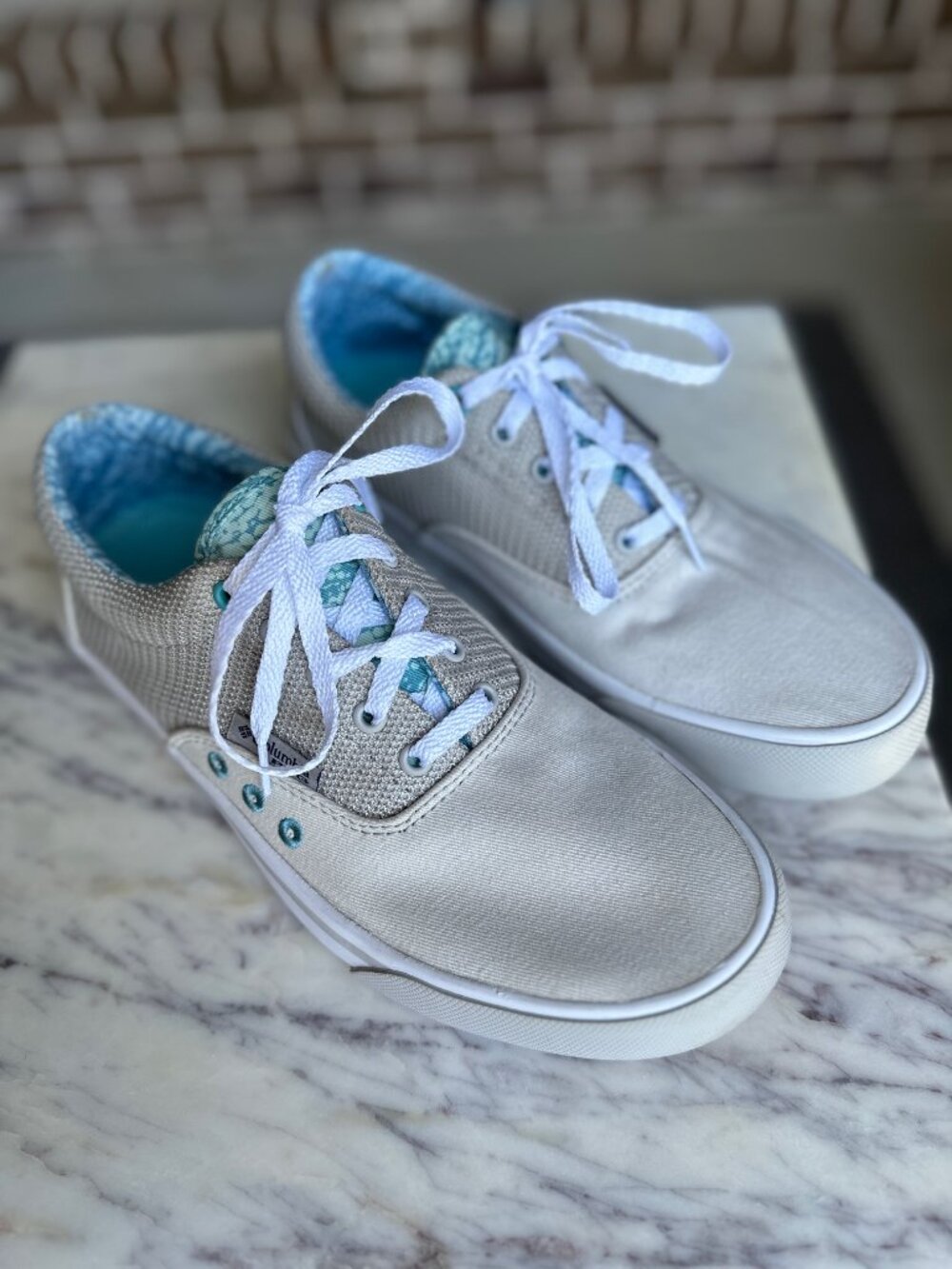 Columbia Slack Water PFG Sneakers Mesh Canvas Grey Silver Aqua Women Sz 8 EU 39